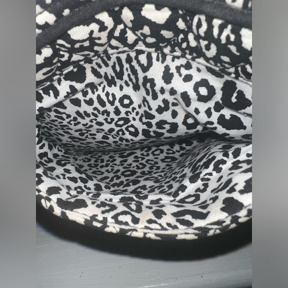 NWT Vera Bradley Mandy Camocat Black White Tote Shoulder Bag Retired Pattern - Picture 3 of 10